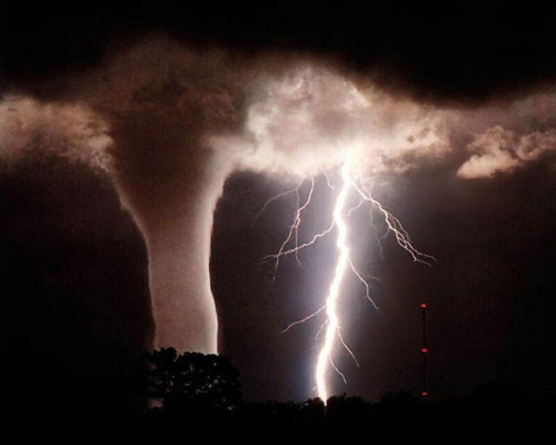 tornado-lightning-lrg