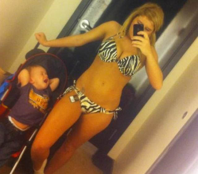 bad-mother-selfies-17