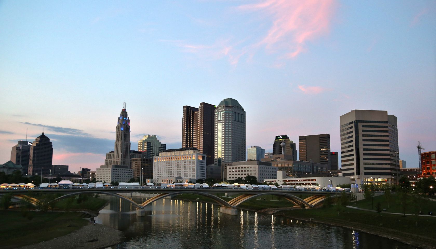 Downtown City skyline along the River, Columbus, Ohio, USA