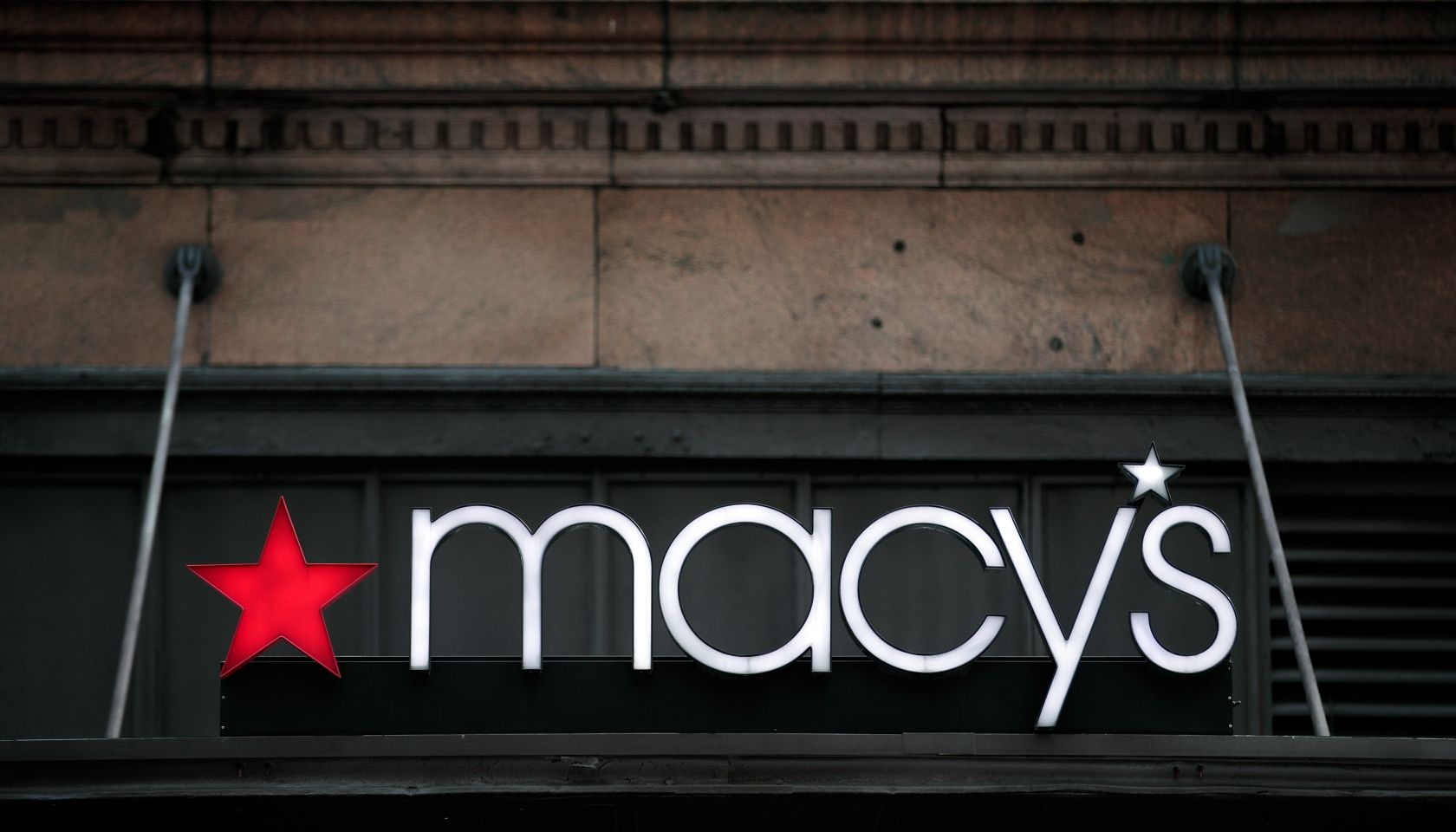 Macy's To Close 100 Of Its Stores