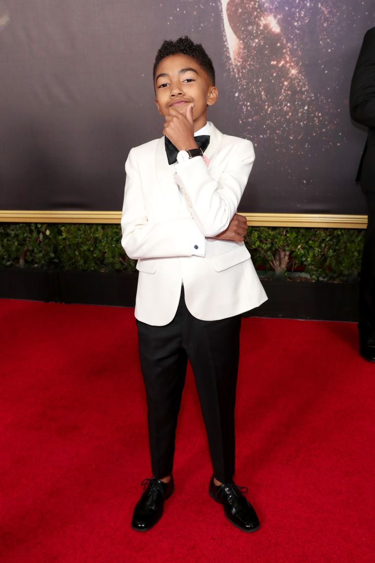 2017 Emmy Red Carpet Fashion