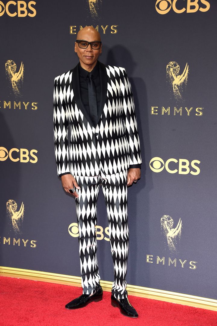 2017 Emmy Red Carpet Fashion