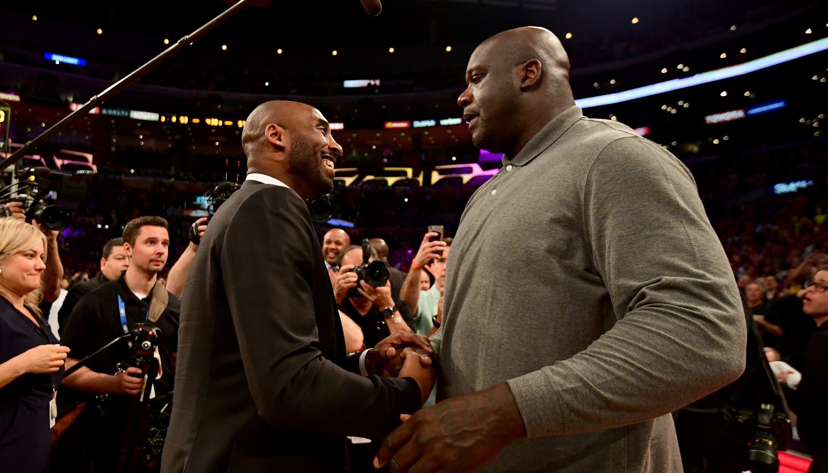 Golden State Warriors v Los Angeles Lakers