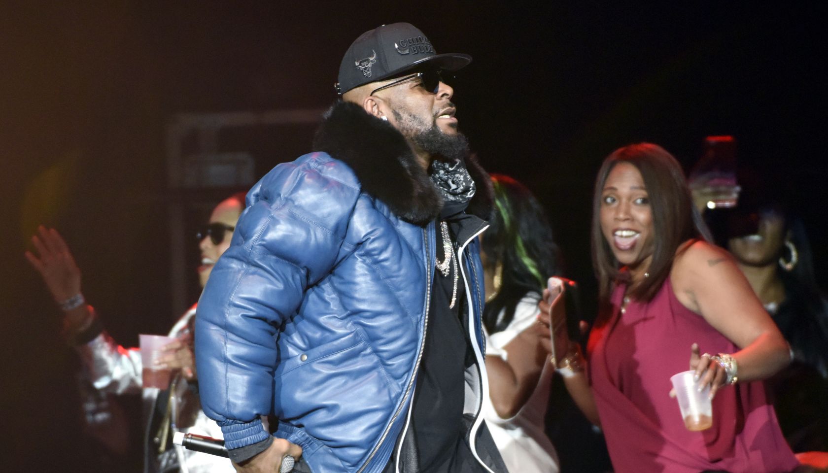 R. Kelly Performs At Oracle Arena