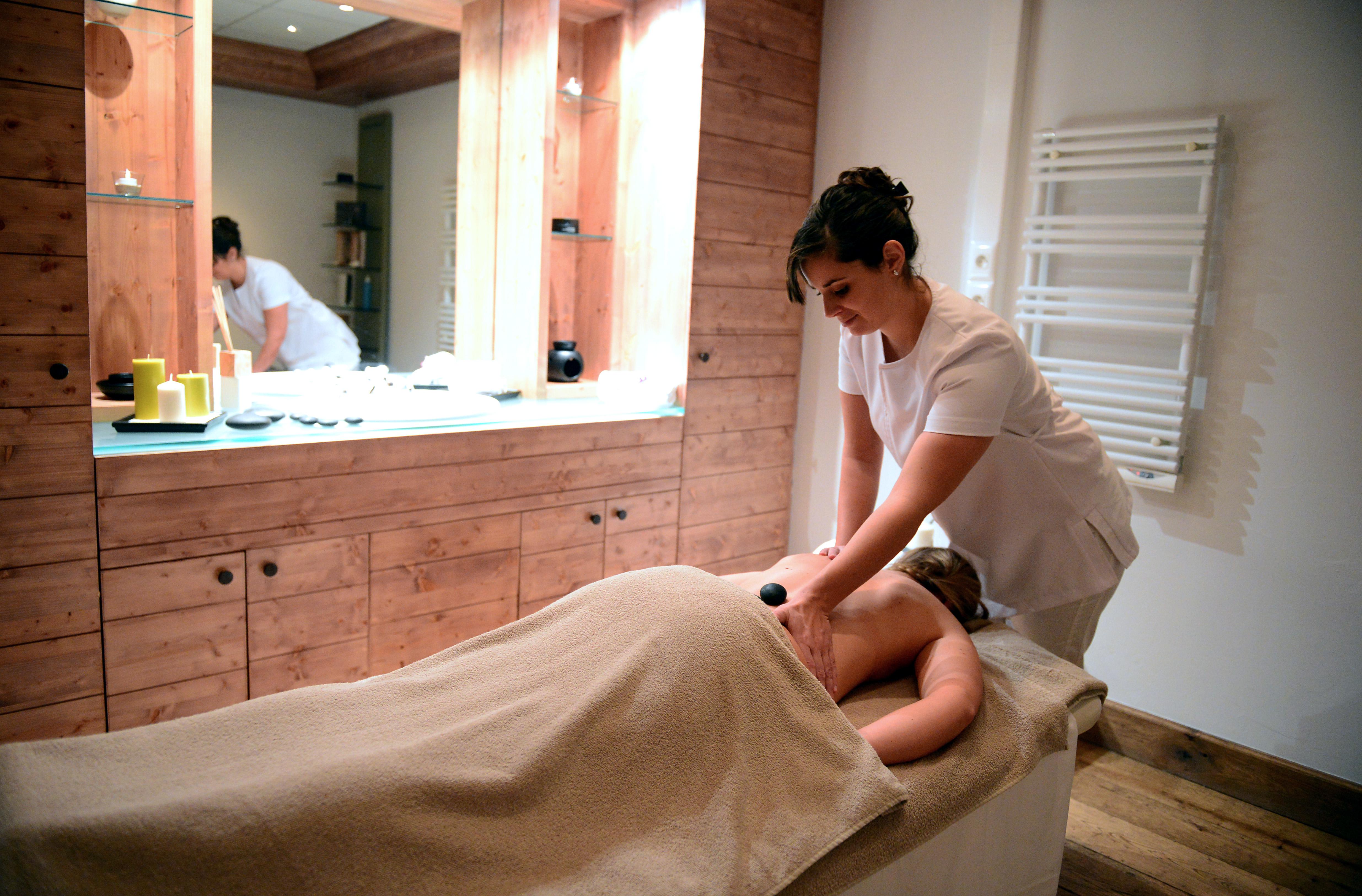 FRANCE-TOURISM-LUXURY-HOTEL