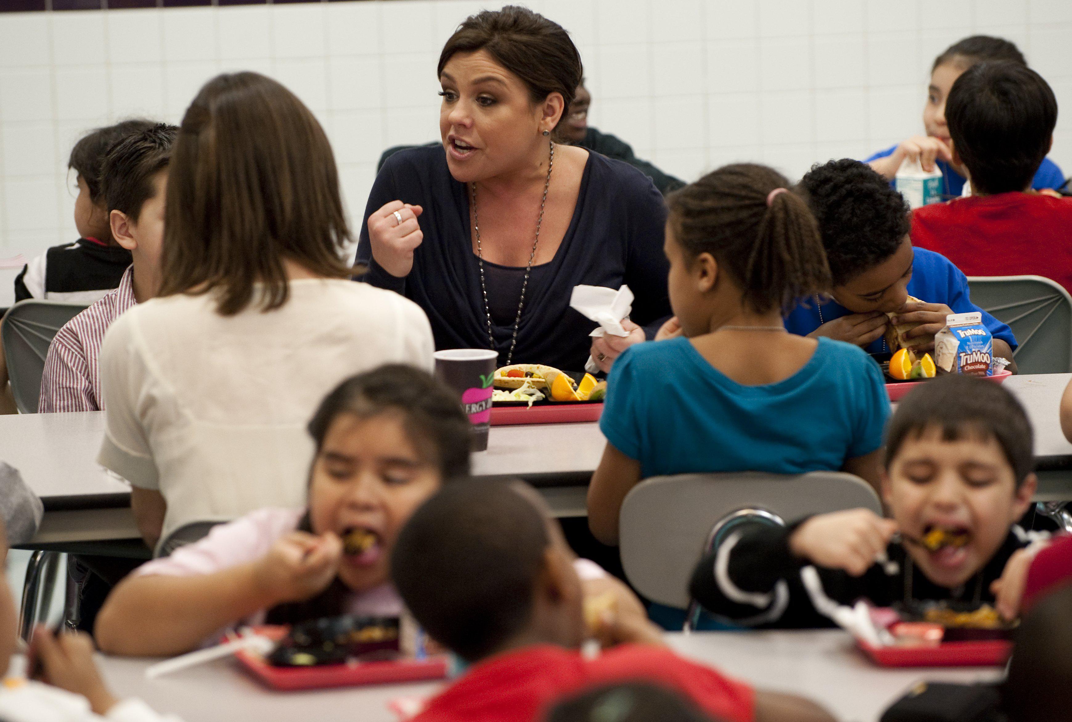 Celebrity chef Rachael Ray eats lunch wi