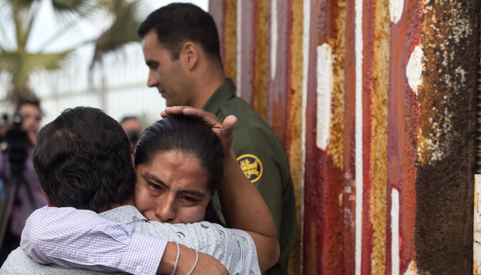 TOPSHOT-MEXICO-US-BORDER FENCE-OPENING