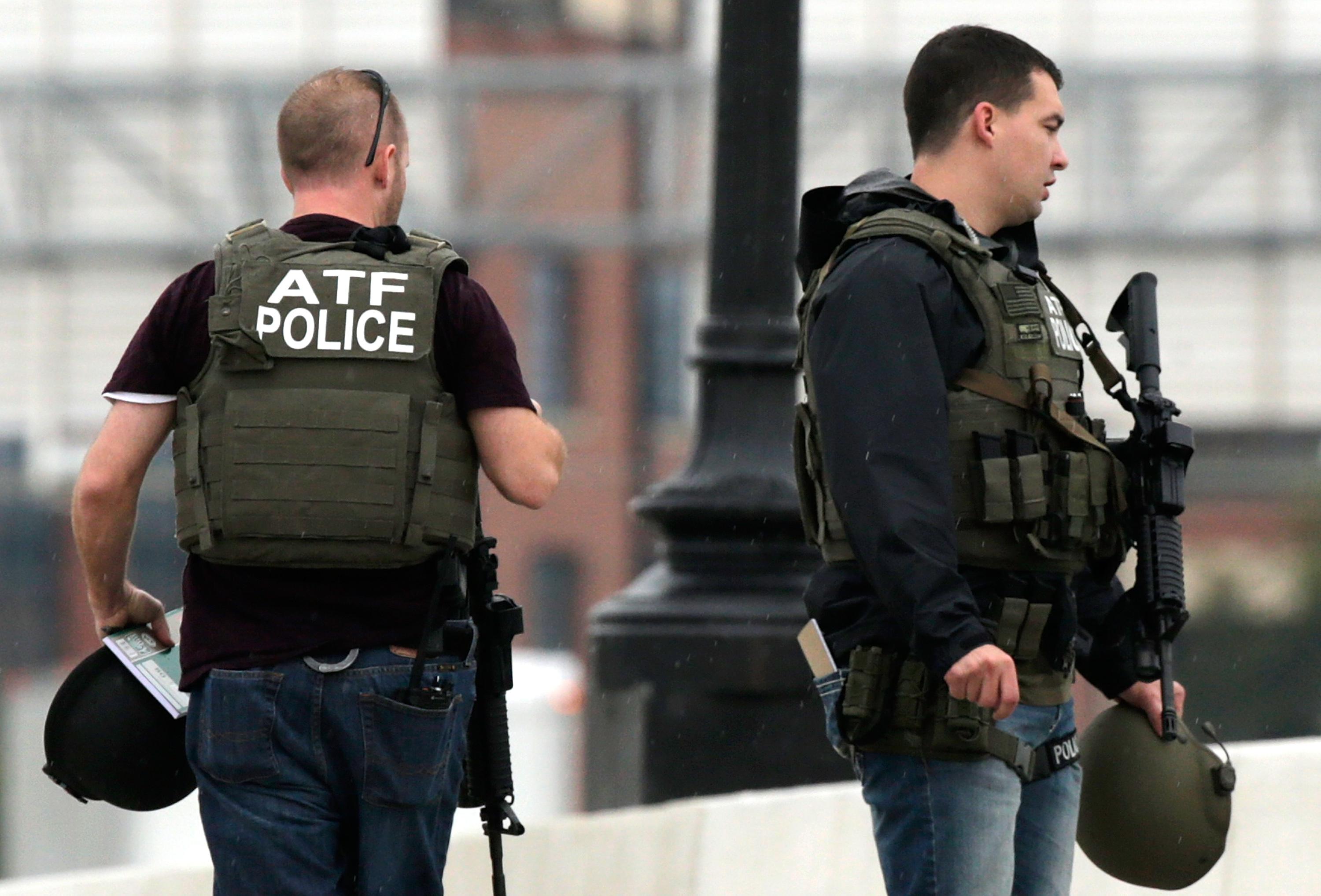 Shooting At Washington DC Navy Yard Reportedly Leaves Several Wounded
