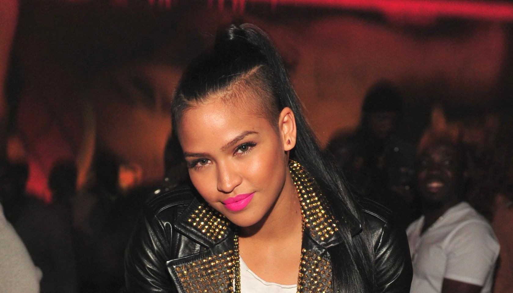 Cassie Hosts Vanquish Lounge