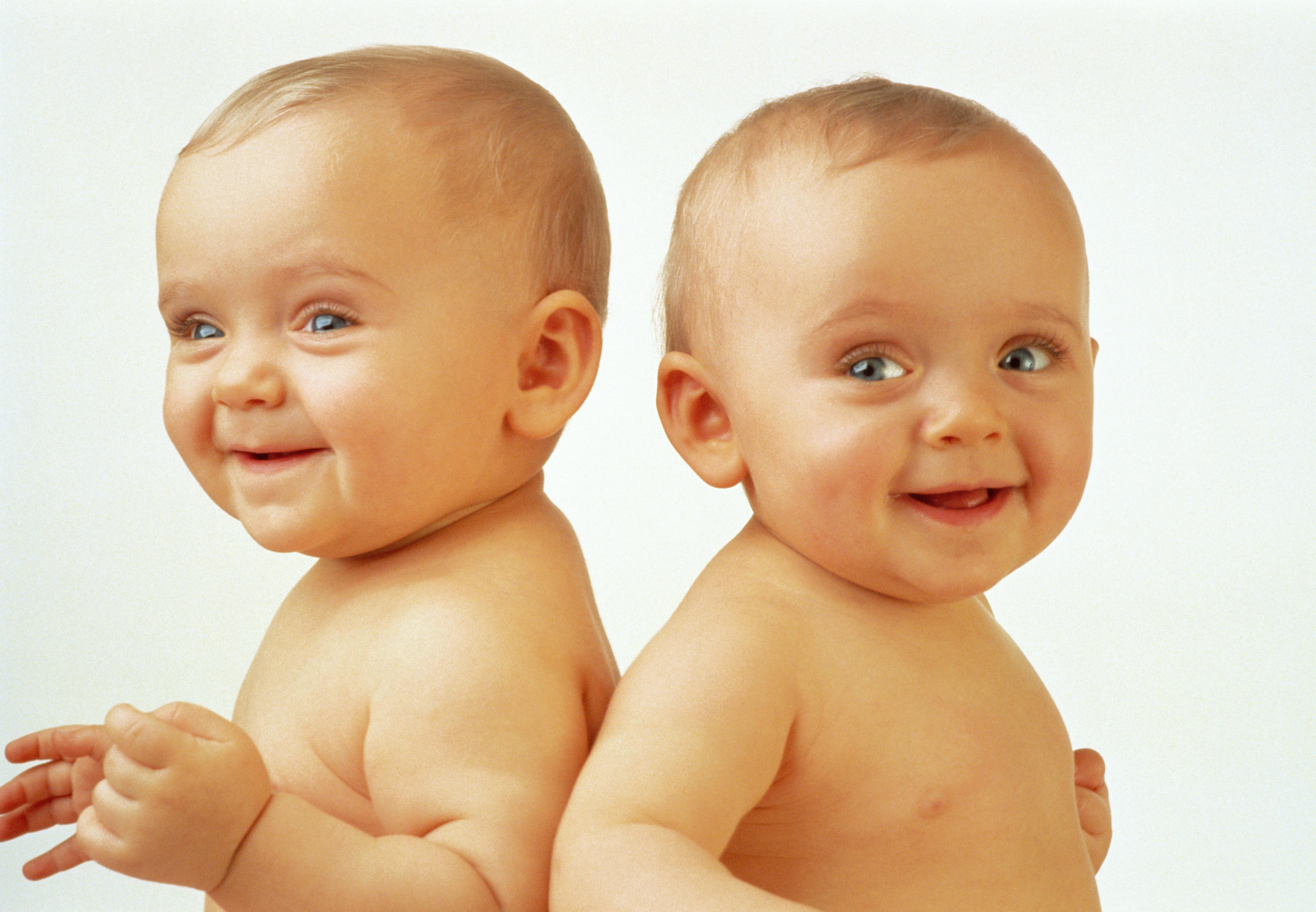 TWIN BABIES BACK TO BACK