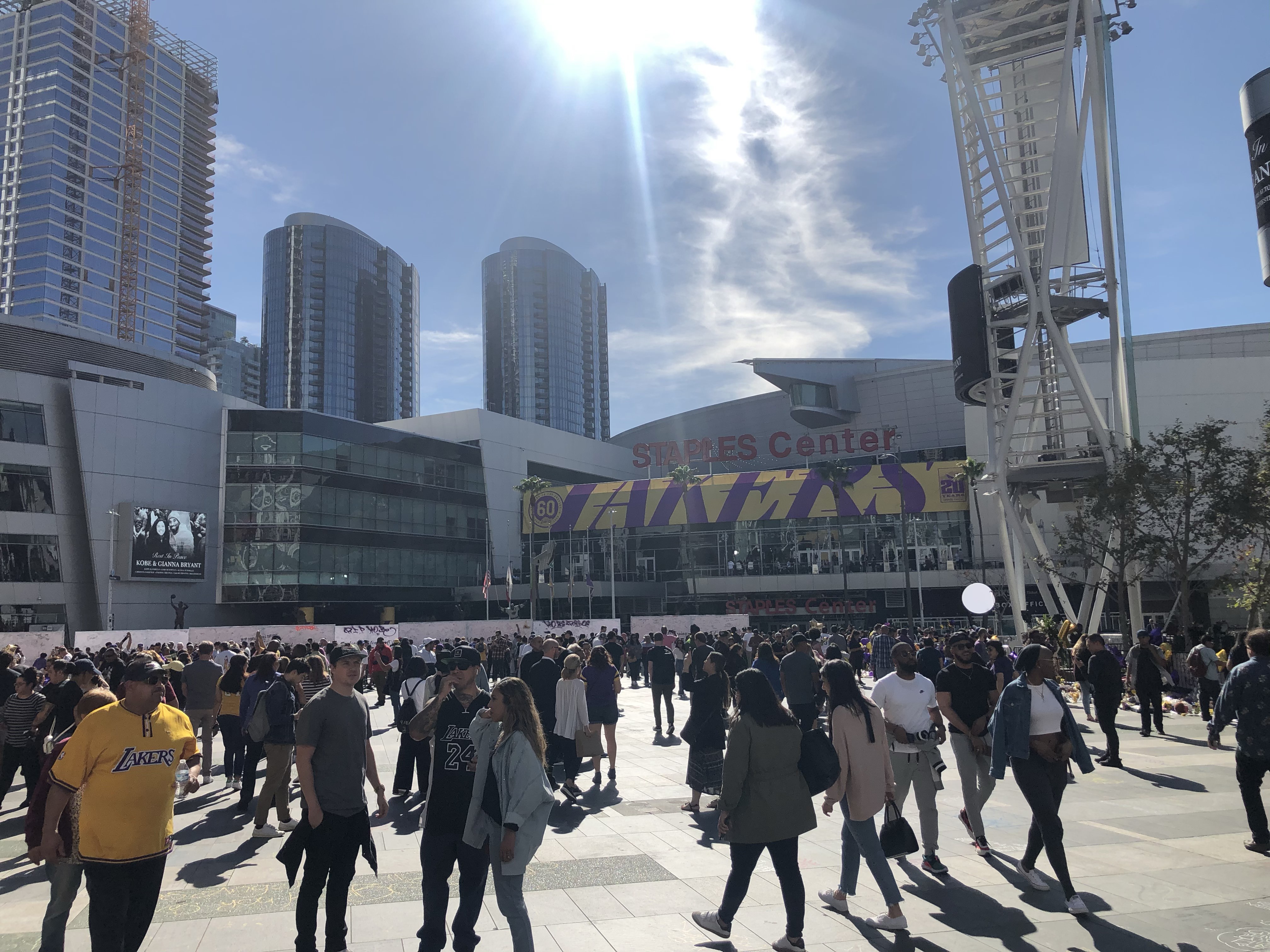 Majic Shows Love To Kobe Bryant