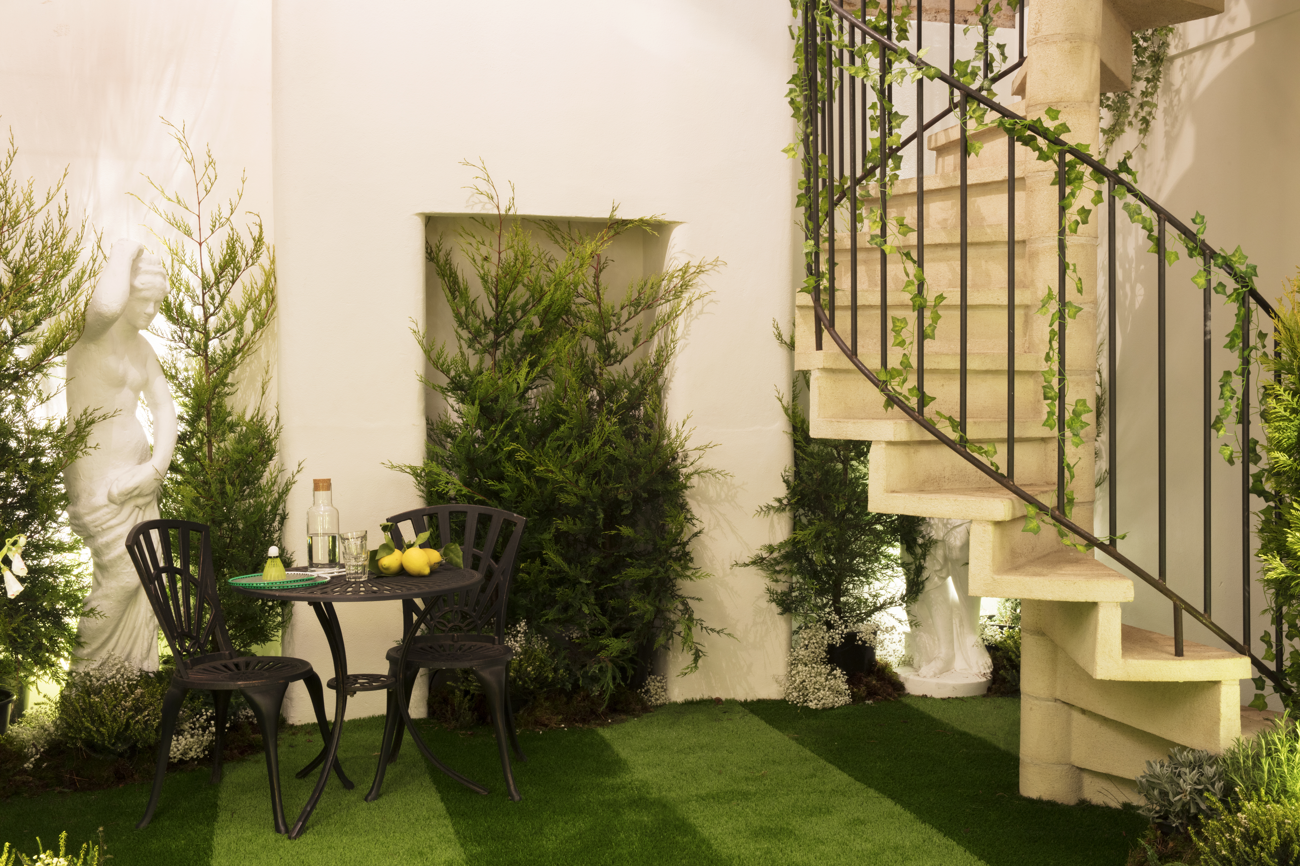 Pantone 'Outside In' House Springs to Life in the Heart of London’s Clerkenwell