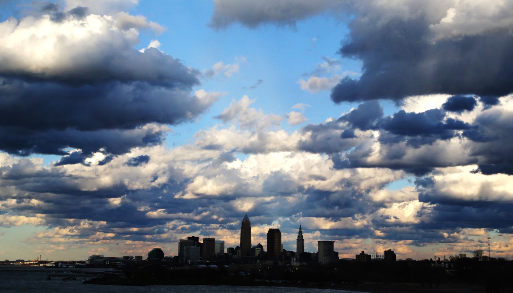 Cumulus clouds ove rthe Cleveland city skyline