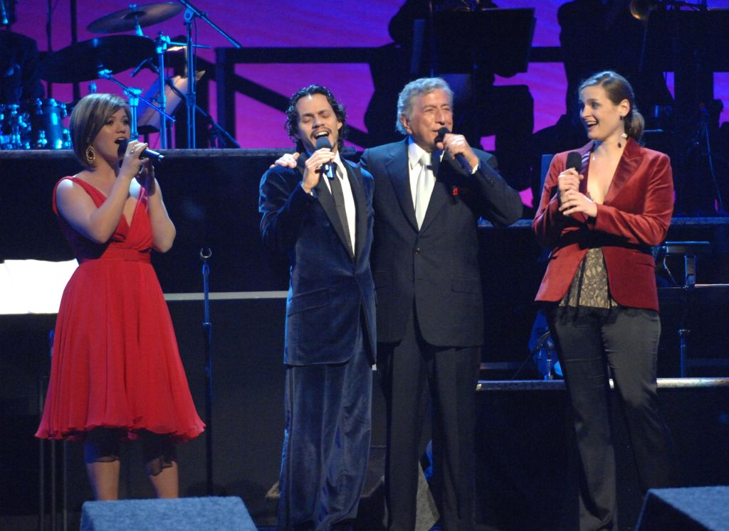 Singers and Songs Celebrate Tony Bennett's 80th to Benefit Paul Newman's Hole in the Wall Camps - Show