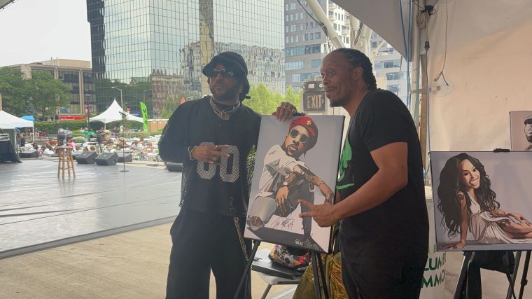 Ro James with Visual Artist