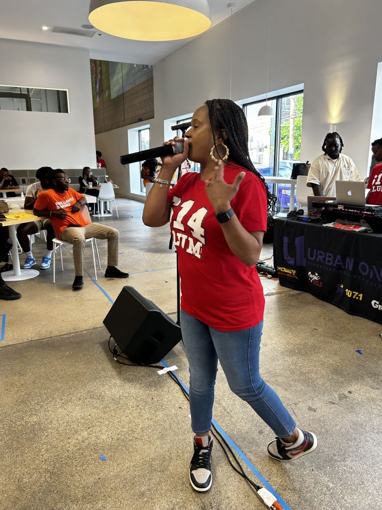 Magic's Own, Robyn Simone!